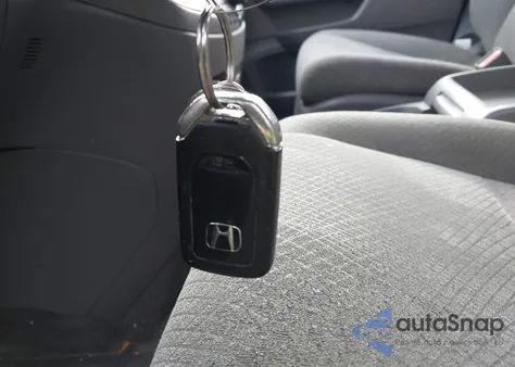 2016 Honda Odyssey Se from USA, damaged, VIN 5FNRL5H3XGB021735